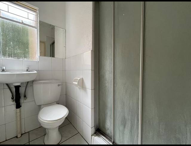 2 BEDROOM PROPERTY TO RENT IN POMONA